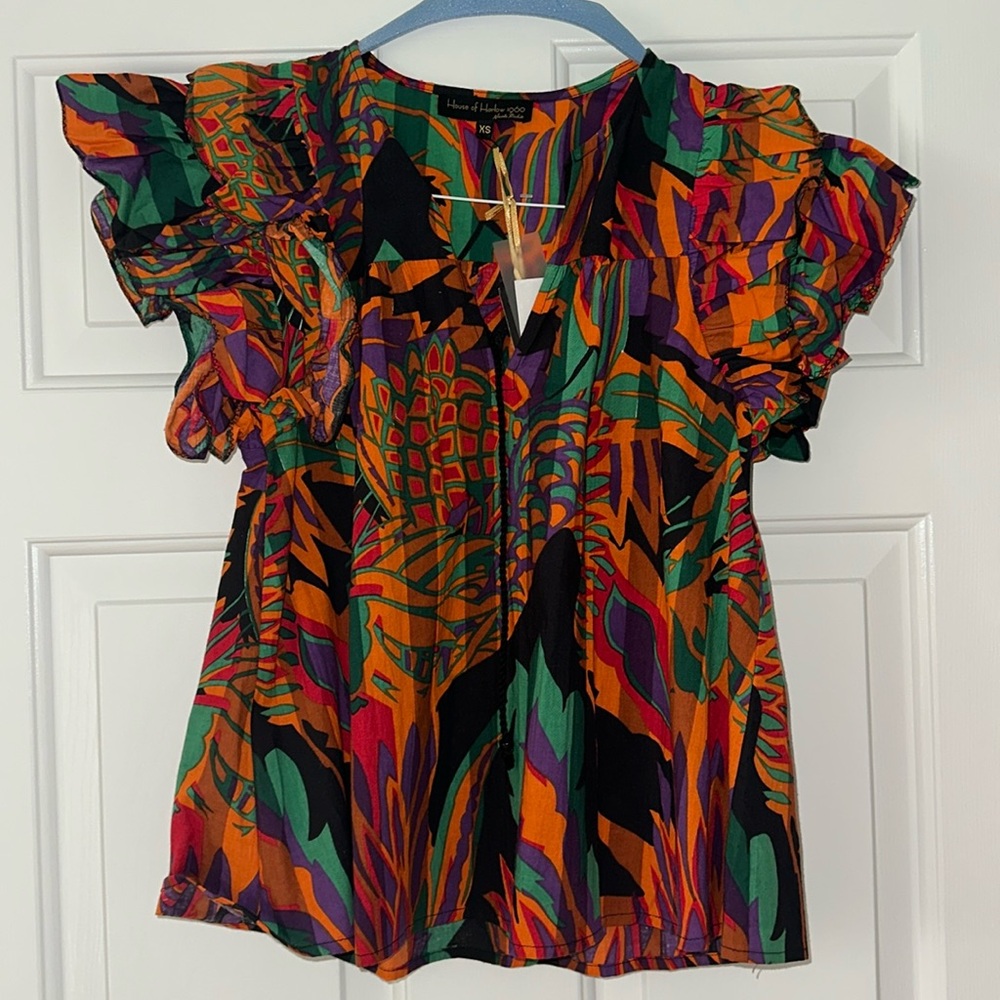 NWT HOUSE OF HARLOW Ruffle Sleeve top